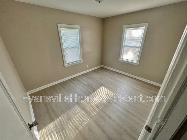 Building Photo - 1206 S 1208 Boeke Rd