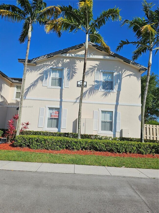 Foto del edificio - 153 SE 28th Ave