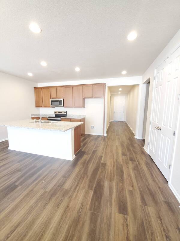 Building Photo - 1848 Tinkers Dr