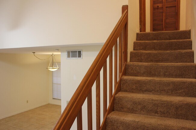 Building Photo - 960 SW 55th Terrace