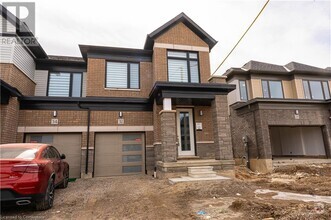 Building Photo - 32 BLAIN Dr