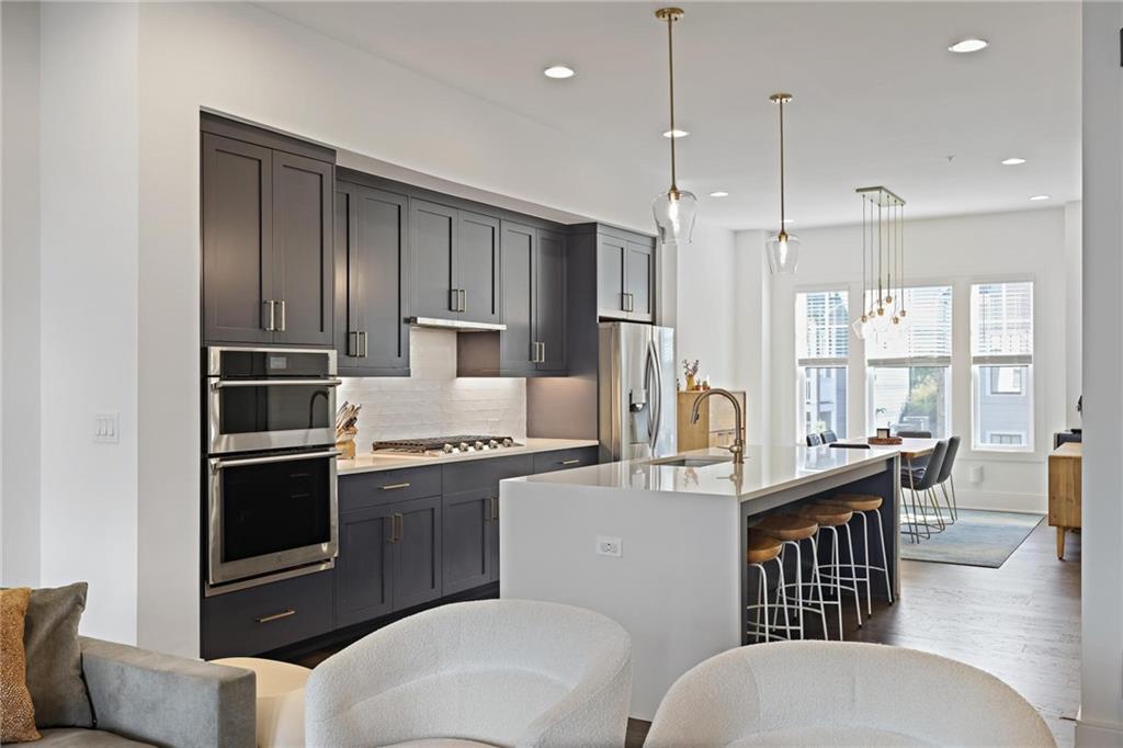 Foto principal - 1332 Booth Ave NW