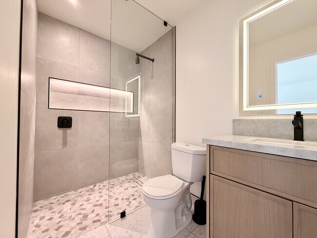 Foto del edificio - 309 W Hampshire Ave