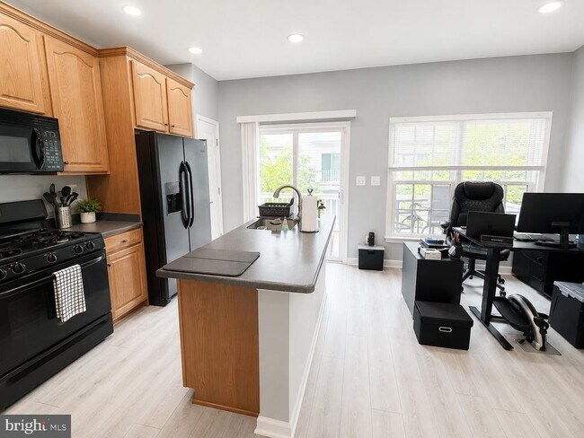 Building Photo - 506 Fallsgrove Dr