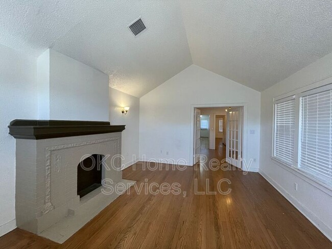 Foto del edificio - 917 NE 16th St