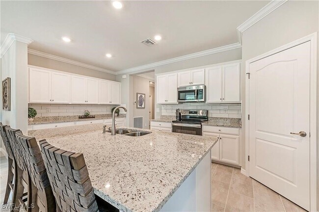 Foto del edificio - 19872 Beechcrest Pl