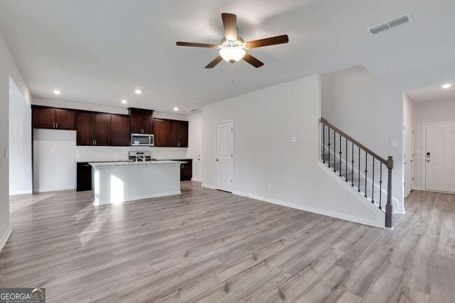 Foto del edificio - 291 Wells Cir