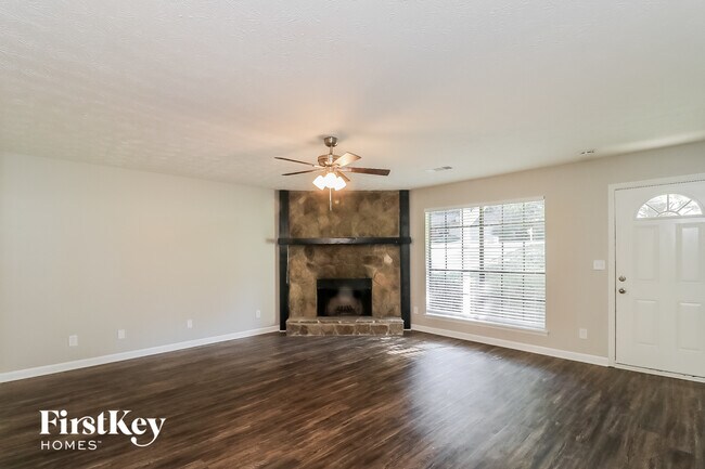 Foto del edificio - 4665 Jamerson Forest Pkwy