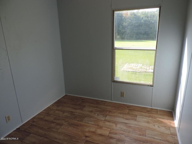 Building Photo - 400 Coston Rd