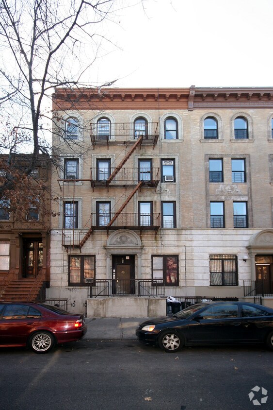 Primary Photo 12/03/06 - 102 Macon St