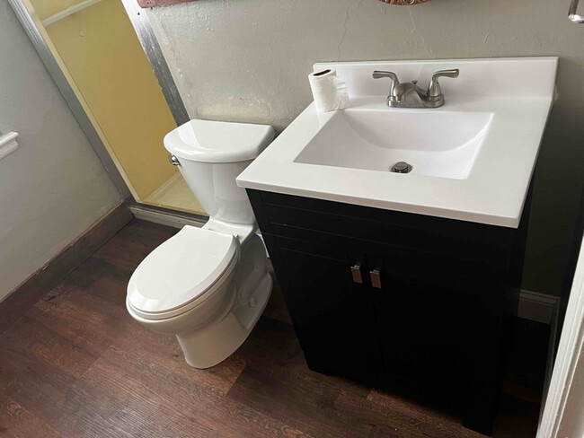 Photo - 340 Ellis Ave Apartment