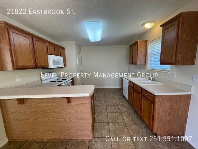 Building Photo - 21822 Eastbrook St