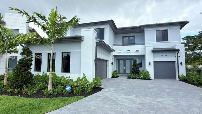 Building Photo - 19708 NE 14th Ave