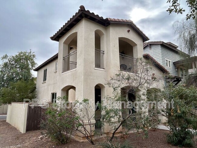 Foto del edificio - 20718 W Maiden Ln