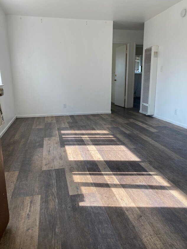 Foto principal - 3755 Norwood Ave