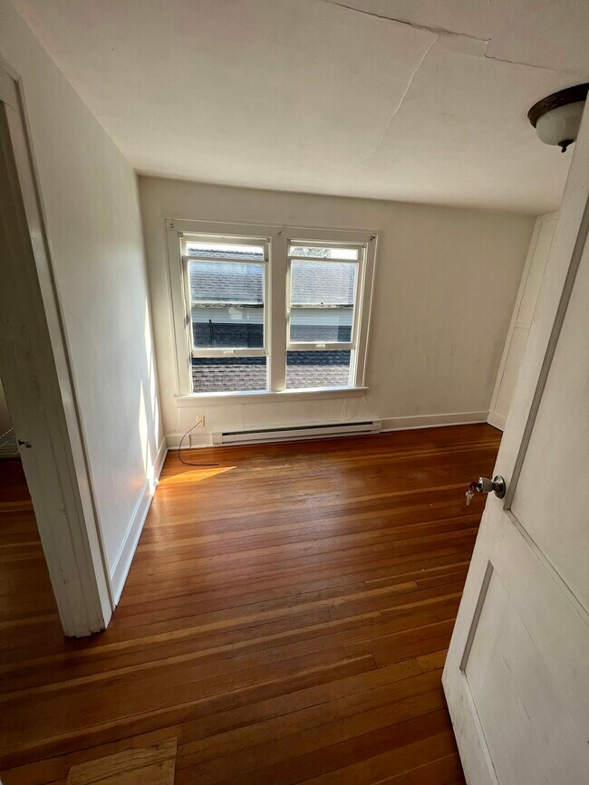 Foto del edificio - 4020 2nd Ave NE
