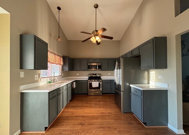 Building Photo - 2081 Litchfield Ln