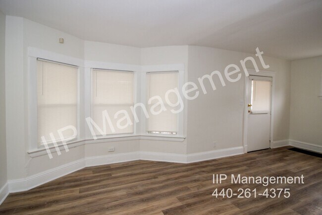 Foto del edificio - 3971 E 71st St