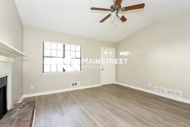 Photo - 3 Bedroom Pet-Friendly Home in Buford, GA with Main Street Renewal