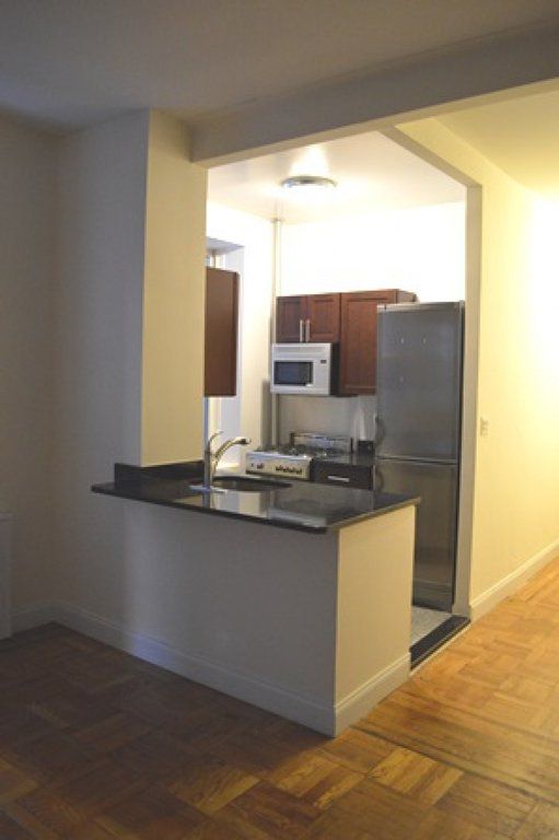 Primary Photo - 240 W 107th St