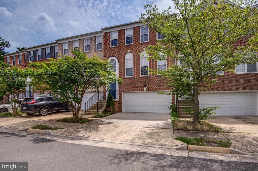 Primary Photo - 13118 Rose Petal Cir
