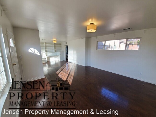 Foto del edificio - 4 br, 2 bath House - 248 West 300 North