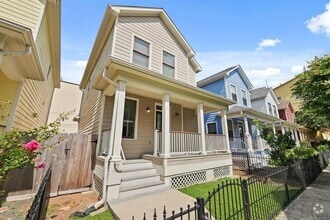 Building Photo - 1053 W 16th St
