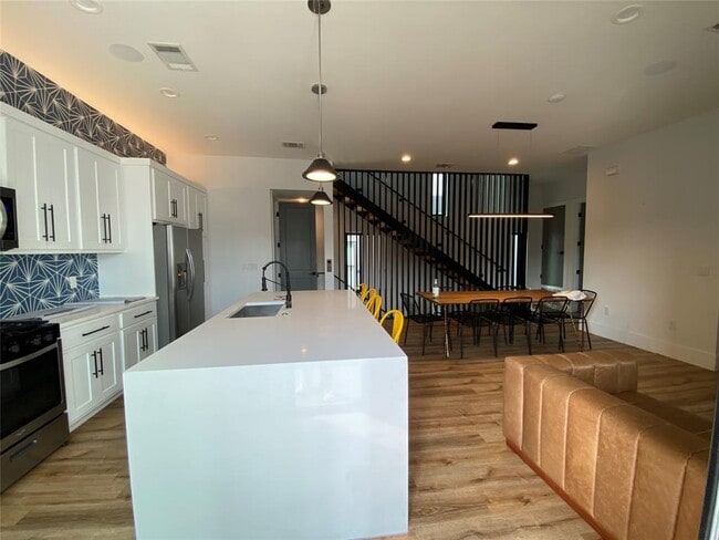 Foto del edificio - 925 E 30th St