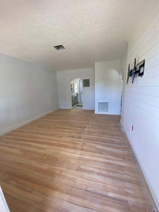 Foto del edificio - 411 sw 18 st