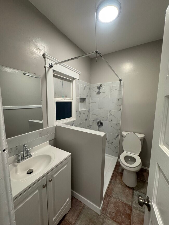 Foto del edificio - 830 Park Blvd