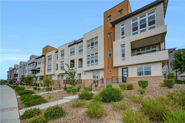 Building Photo - 3348 Esker Rdg Ave