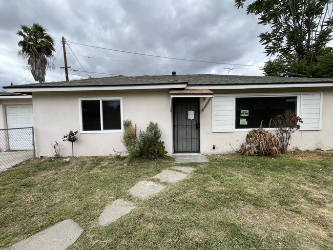 Building Photo - 2651 Parkway Dr