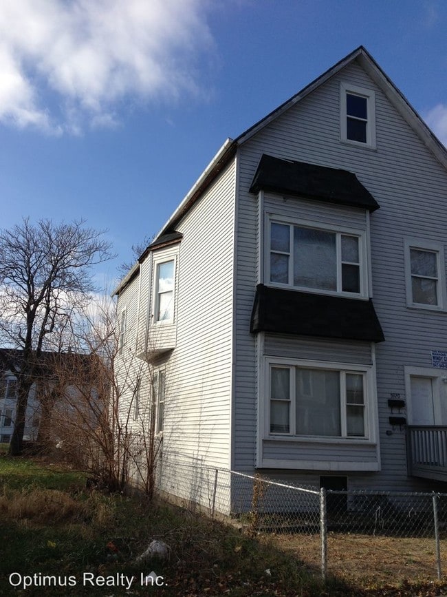 Building Photo - 5920 S Princeton Ave