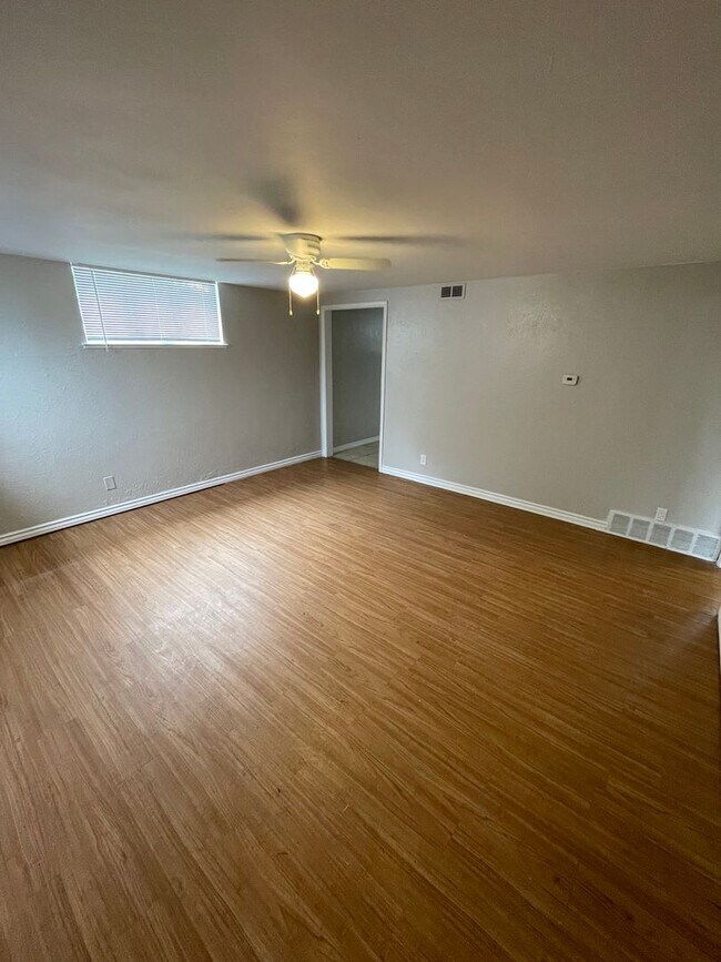 Foto del edificio - 2591 Pierce St