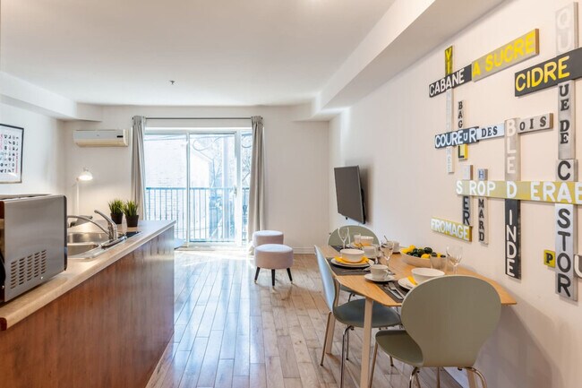 Building Photo - 1407 Rue Aylwin