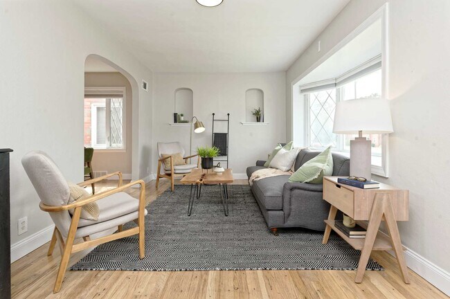 Foto del edificio - 3554 Jamieson Ave