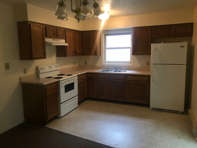 Kitchen - 282 Gorham St