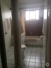 Building Photo - 863 Ocean Ln