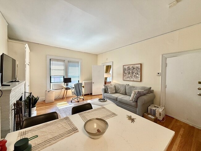 Foto del edificio - 337 Beacon St
