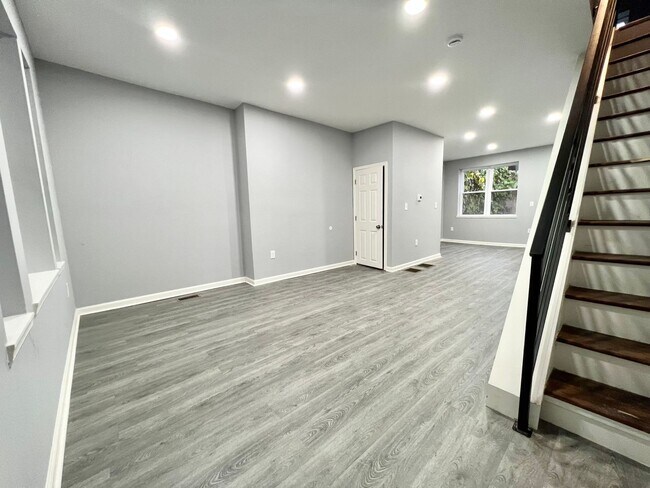 Building Photo - Anika Homes 3 Bedroom