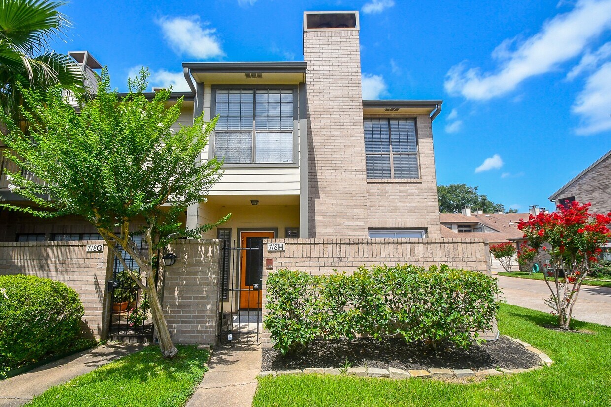 Foto principal - 718 Country Pl Dr