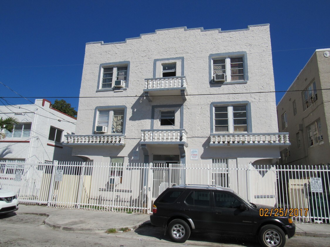 Foto del edificio - 967 SW 5th St