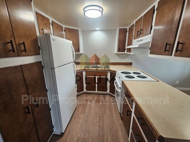 Foto del edificio - 200 Eddy Ave