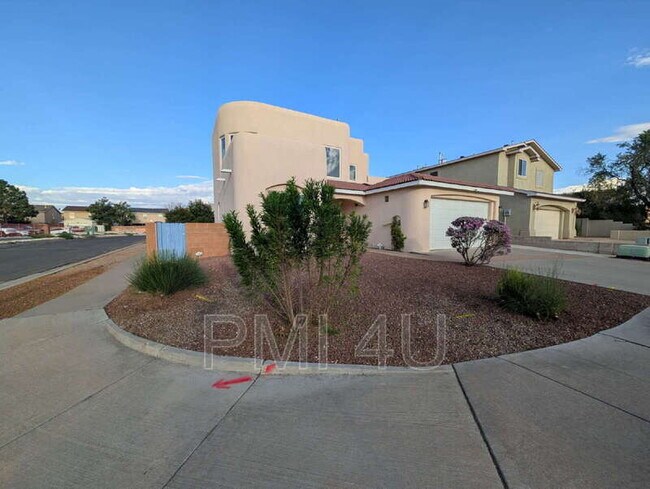 Foto del edificio - 6101 Eagle Eye Dr NW