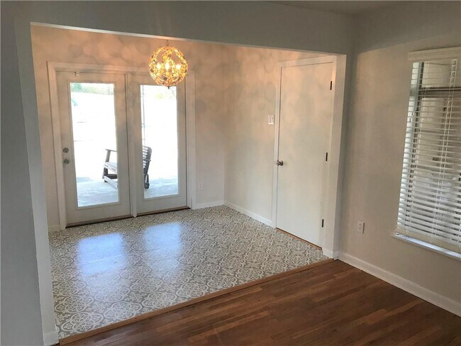 Building Photo - 4922 Finley Dr