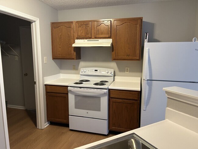 Foto del edificio - Wonderful 2 BR Ranch in Plainfield!