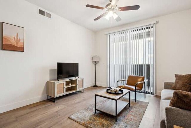 Foto del edificio - 6610 N 93rd Ave