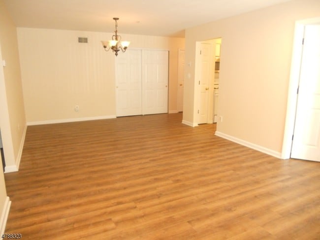 Building Photo - 88 Crestview Ln