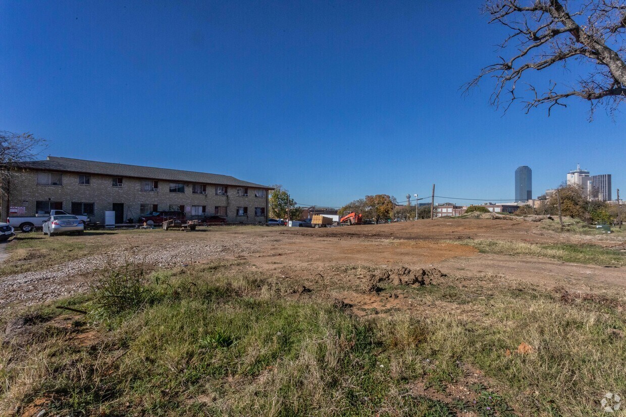 De noviembre de 2021 - 1817-1819 Hickory St