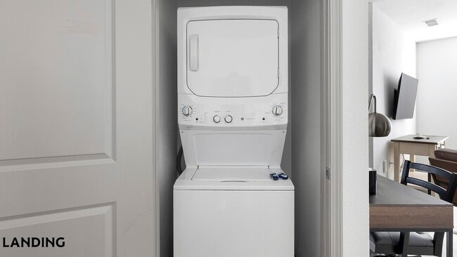 Building Photo - 1001 S Center St